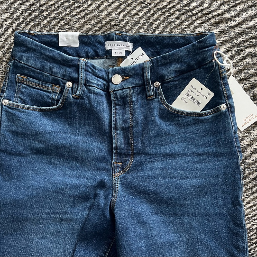 NWT Good American “GOOD LEGS” Jeans